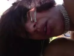 Die Schlampe hat eine geile nackte Fotze