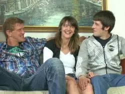 Von beiden Typen wird die Bitch gefickt